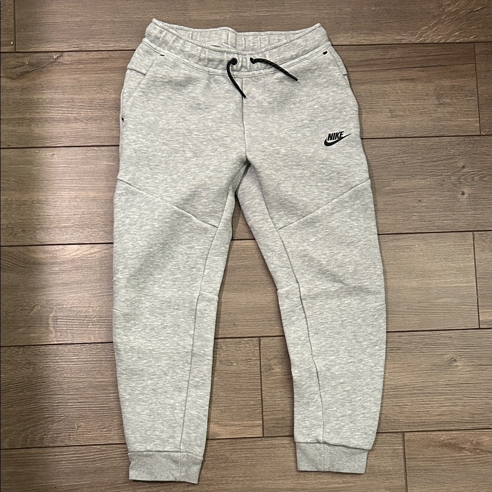 Kids Nike Tech Sweatpants - Picture 2 of 6